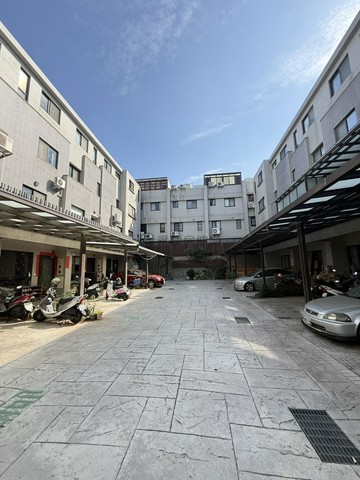 龍井 輕屋齡 超低總價泰然居 門前停車 傳統透天｜台中市龍井區南社二街