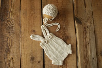 設置新生兒內褲和針織嬰兒帽，新生兒照片道具套裝