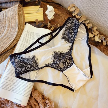 「MOJITO」後來居上‧性感高透柔紗半包臀睫毛蕾絲拼接網紗火辣中低腰透氣棉襠三角褲(2色選) S-XXL