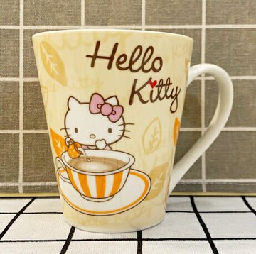 【震撼精品百貨】凱蒂貓 Hello Kitty 台灣授權SANRIO三麗鷗 KITTY陶瓷馬克杯-奶茶#38017 震撼日式精品百貨