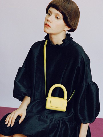 黃色 小號TOTO 秀場款大牌感迷你造型小方包 肩背手提口紅收納包