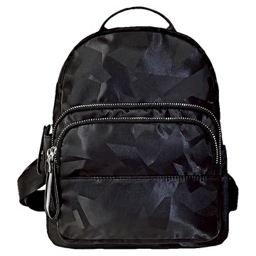 百搭款輕量防潑水尼龍簡約後背包  高級尼龍材質  26 x 13 x 29cm  9358 幾何黑