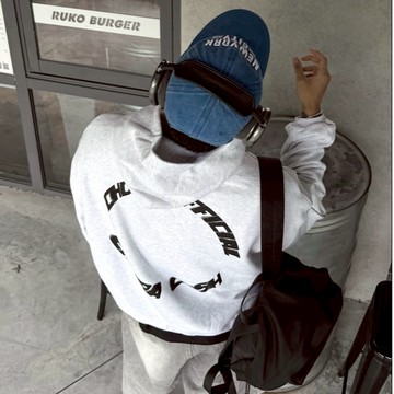 【AMERO】男女款 長袖連帽T恤 賽車風 反光條 短寬印花