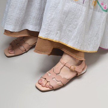 8611 草莓波提 甜甜圈涼鞋