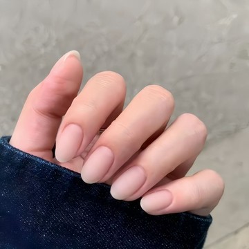 💖台灣出貨💖短橢圓磨砂手工穿戴高級美甲同款摸臉裸色可拆卸顯白自然貼片新款