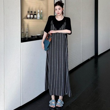 大碼法式連衣裙  大碼女裝胖mm300斤假兩件吊帶短袖連衣裙夏寬鬆顯瘦減齡條紋長裙