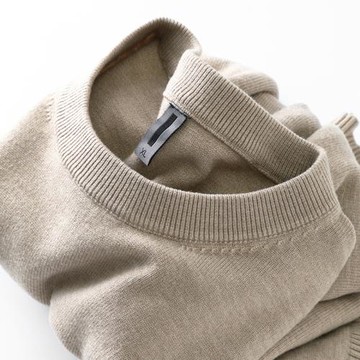 百搭休閑純色圓領修身打底毛衣