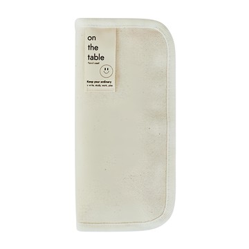 Be on D On The Table 鉛筆盒  象牙  1個