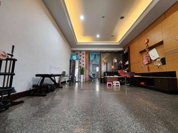 潭陽國小福潭路四房車庫前後臨路黃金透店｜台中市潭子區福潭路