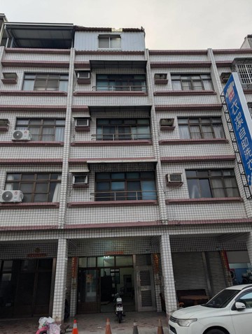 前鎮國中草衙捷運15米大路上方正透天店面｜高雄市前鎮區明衙路