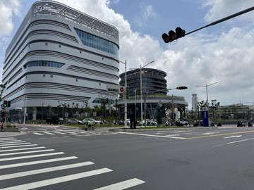 高雄火車站近高雄中學，方正面寬，商業建地｜高雄市三民區三塊厝段一小段