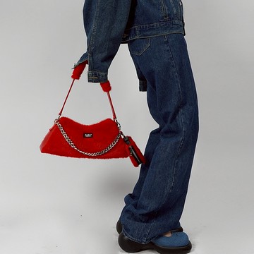 Rebirth野生設定原創單肩高級感辣妹斜挎手提純色毛毛法棍腋下包