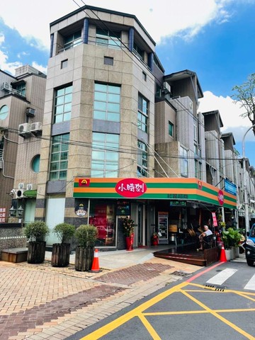 鳥松三角窗大地坪正四樓雙透天物超所值夯收租黃金店面｜高雄市鳥松區松埔北巷