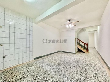 專任忠明南路美透天｜西區精華｜可改8套房｜台中市西區忠明南路