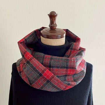 灰紅英倫格紋圍脖 一穿就有型 秋冬保暖配件