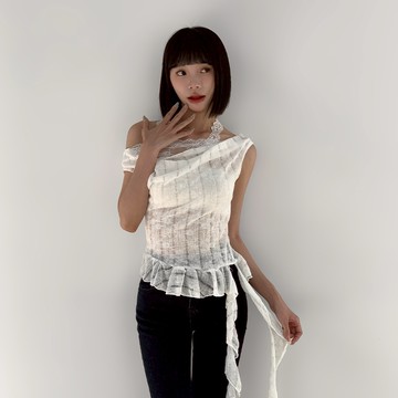 【Aa.chic】法式蕾絲斜肩綁帶上衣(單一色).女裝/法式/斜肩/繞脖/透膚/氣質/上衣/設計感【C302025】