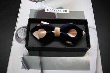 大波点丝绒英伦风领结百搭圆点蝴蝶结