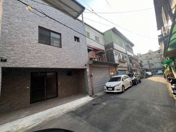 平鎮６６交流道旁~桃花莊整新美透天｜桃園市平鎮區太平西路