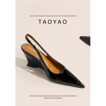 歐洲站尖頭坡跟涼鞋女2025年夏新款氣質黑色漆皮后空高跟鞋不累腳