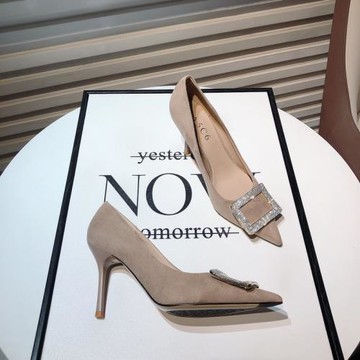 高級感高跟宴會鞋女2025春新款氣質小眾方扣水鉆尖頭絨面細跟單鞋