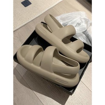 細細條 百搭休閑平底外穿涼鞋女士簡約厚底時尚防滑海邊沙灘鞋夏