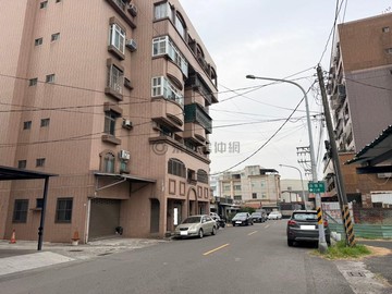 高雄湖內區公所/電梯單純華廈/三大房雙衛開窗｜高雄市湖內區自強街