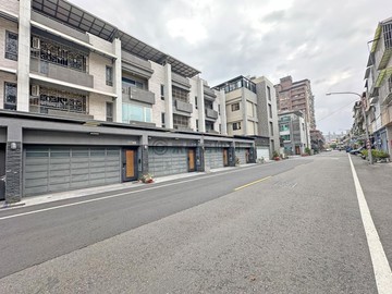 橋頭市中心｜大地坪面寬臨路車墅〃傳統格局｜4套房｜高雄市橋頭區三民路
