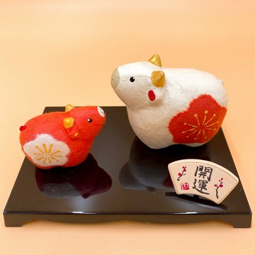 【招福干支】開運干支 生肖牛 緣起物 開運紅白親子牛 R-123