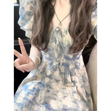 免運-茶歇法式方領泡泡袖碎花連衣裙女夏季2024新款度假風收腰A字短裙