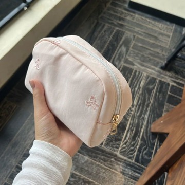 臺灣/✨化妝包 收納袋刺繡化妝包2025新款便攜旅行蝴蝶結手提洗漱ins清新小包收納