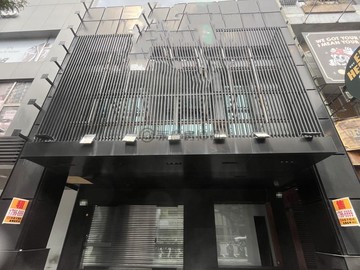 捷運中央公園大面寬9.7米商五金店｜高雄市新興區五福二路