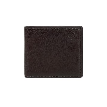 LOEWE Anagram 壓紋標誌鹿皮對開8卡短夾(紅棕色)