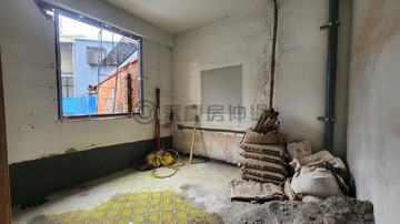 翻新4房透天/星巴克重劃區商圈/市場鬧區旁｜新竹縣竹東鎮工業一路