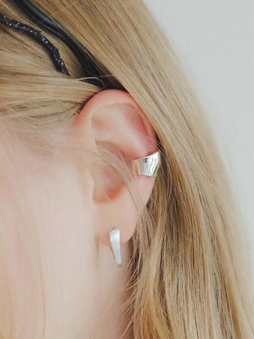 Bold Hammer Silver Earcuff