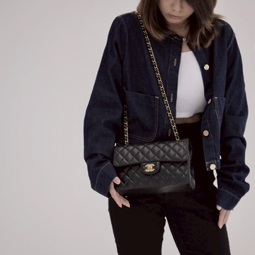 CHANEL A01113 COCO 經典雙C LOGO菱格紋小羊皮金鍊包.黑 23CM