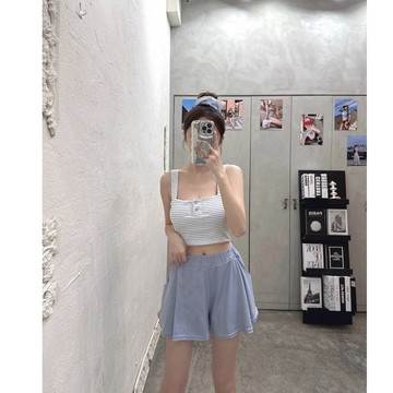 (現貨)獨家 甜美氣質 條紋兩釦背心+短褲 兩件套 可拆式罩杯 托胸帶固定 寬鬆 遮肉 顯瘦版型 女生套裝 約會穿搭