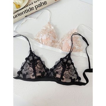 防走光小胸內衣性感蕾絲文胸法式露背黑色日系禮服大胸顯小三角杯