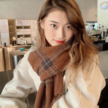 蔡小胖復古女冬季潮牌仿羊絨圍巾