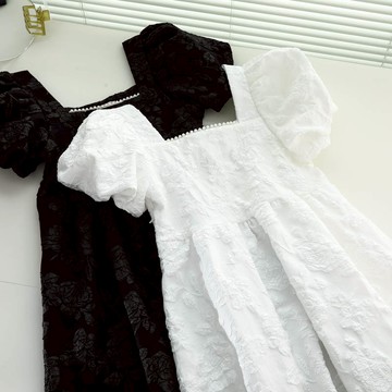 方領泡泡袖連衣裙女夏溫柔風法式復古收腰中長款初戀小個子蓬蓬裙