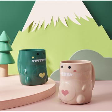 🍓小雨媽的童言童語🍓現貨~新款恐龍漱口杯喝水杯創意男女寶寶刷牙杯可愛造型喝水杯兒童漱口杯