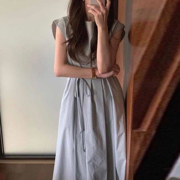 chic簡約圓領顯瘦壓褶無袖連衣裙
