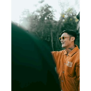 MADNESS HARD AGING NYLON COACH 余文樂同款