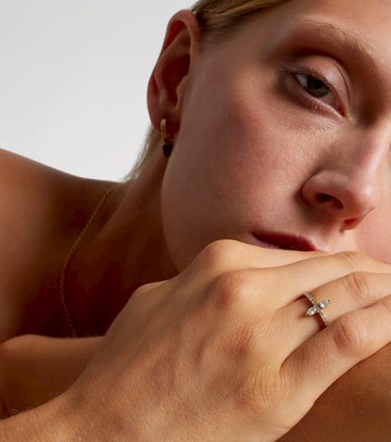 Persée Héra 18kt gold ring with diamonds