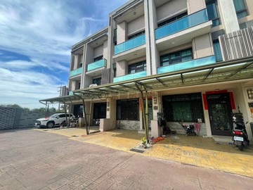 宇希親友件11年屋前院車庫超美社區別墅｜彰化縣埔心鄉四湳路