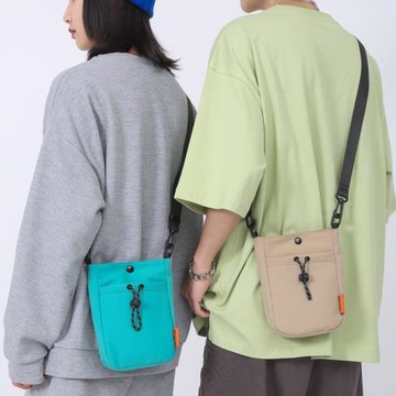 純色簡約運動工裝時尚輕便斜挎包