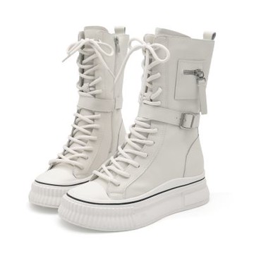 Robinlo 霧感甜心皮帶增高中筒靴休閒靴 PATRICK 香草奶白