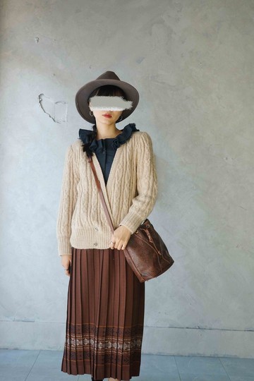 尋寶古著-淺駝色V領雙排釦羊駝毛針織外套