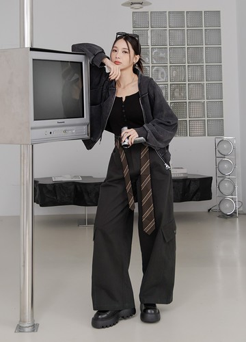 領帶設計工裝寬褲