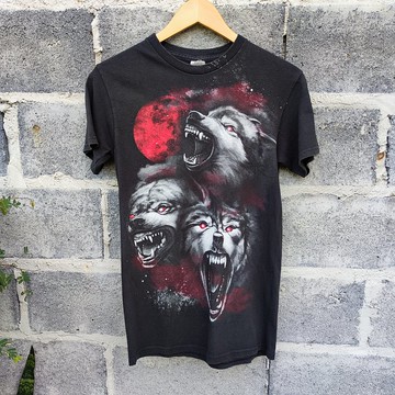 Three Wolves Blood Moon Black T Shirt – 復古 T 恤