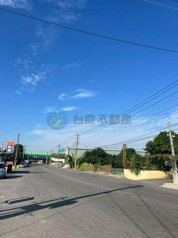 虎尾近交流道三面路農保小巧農地｜雲林縣虎尾鎮路墘